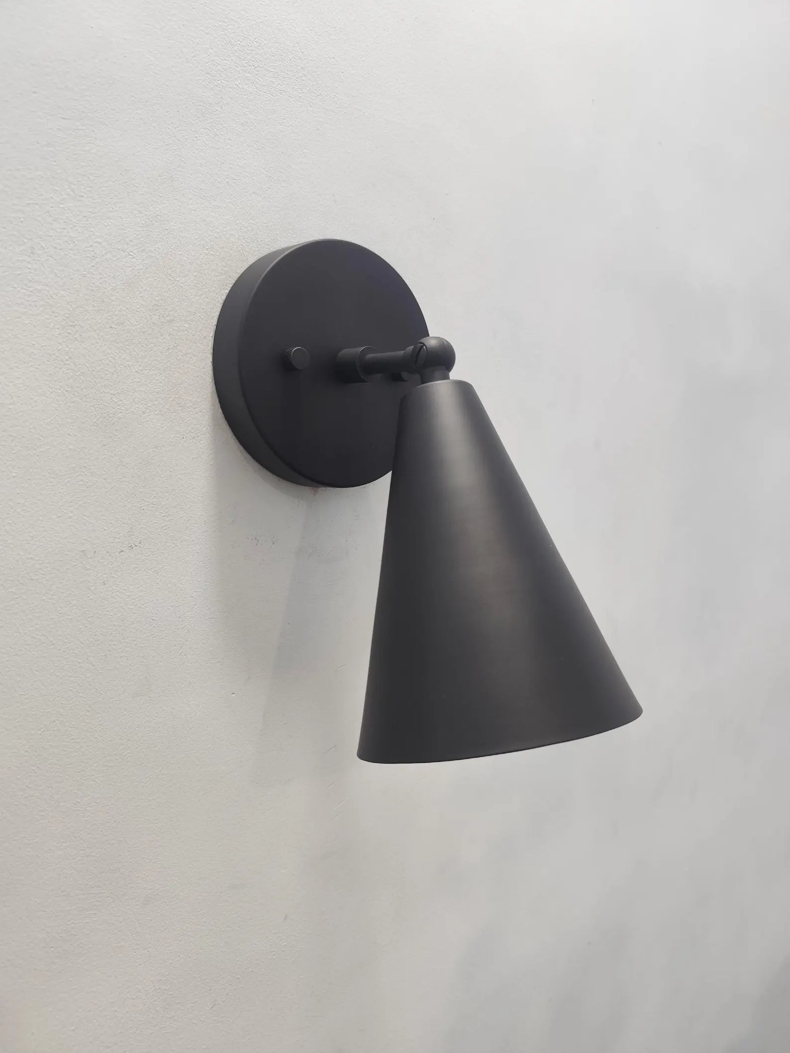1950's Mid Century 1 Light brass Wall Sconce Light | Wall Sconces Lamp | Modern Brass Italian Wall Scone | Cone Wall Sconce Light