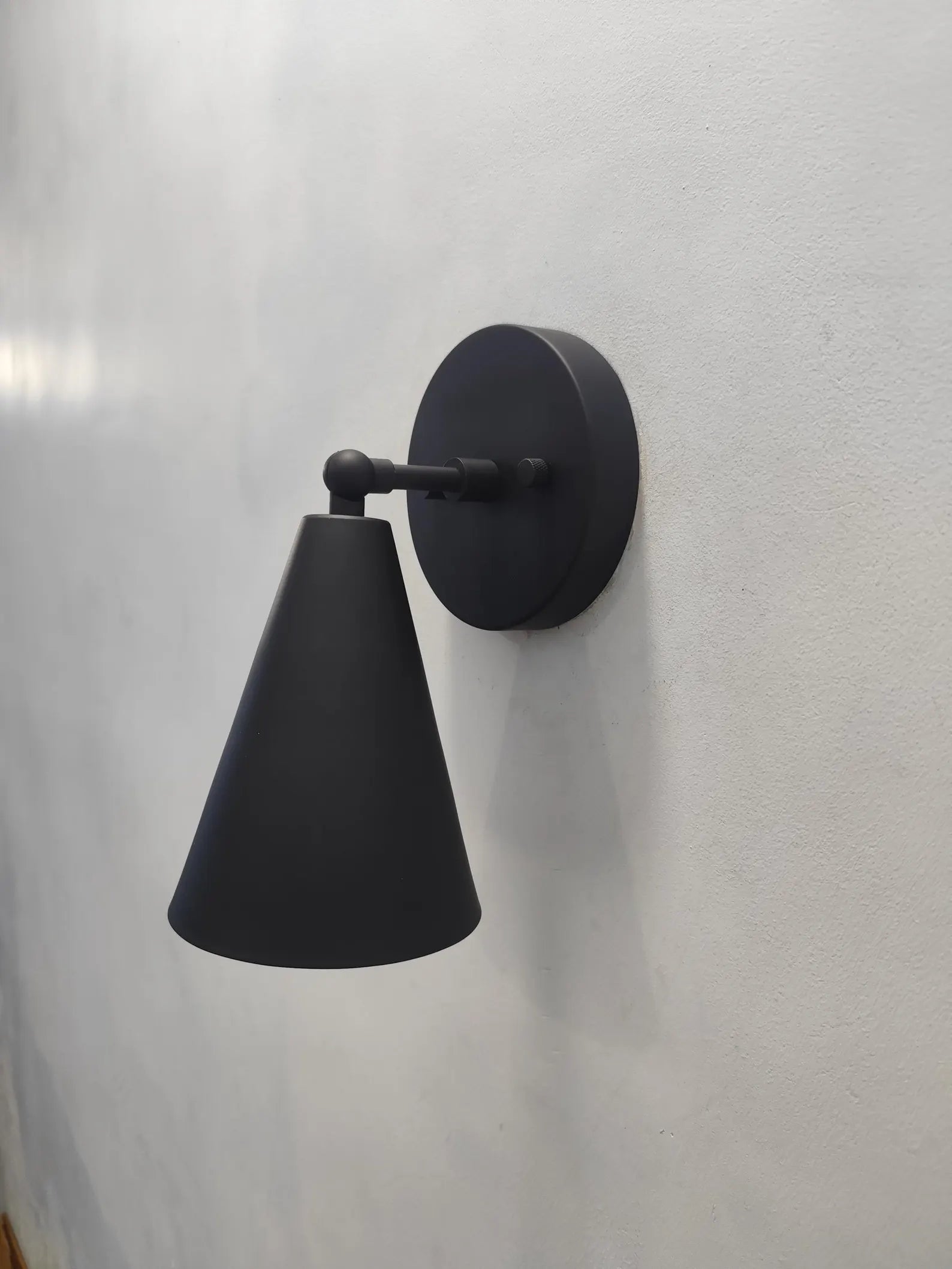 1950's Mid Century 1 Light brass Wall Sconce Light | Wall Sconces Lamp | Modern Brass Italian Wall Scone | Cone Wall Sconce Light